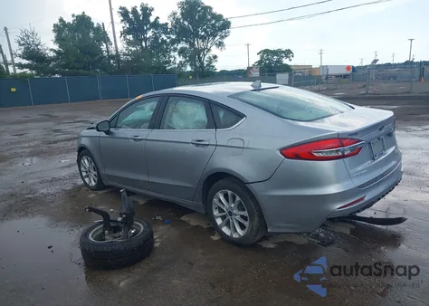 2020 Ford Fusion Hybrid Se z USA, uszkodzony, nr VIN 3FA6P0LU1LR173427